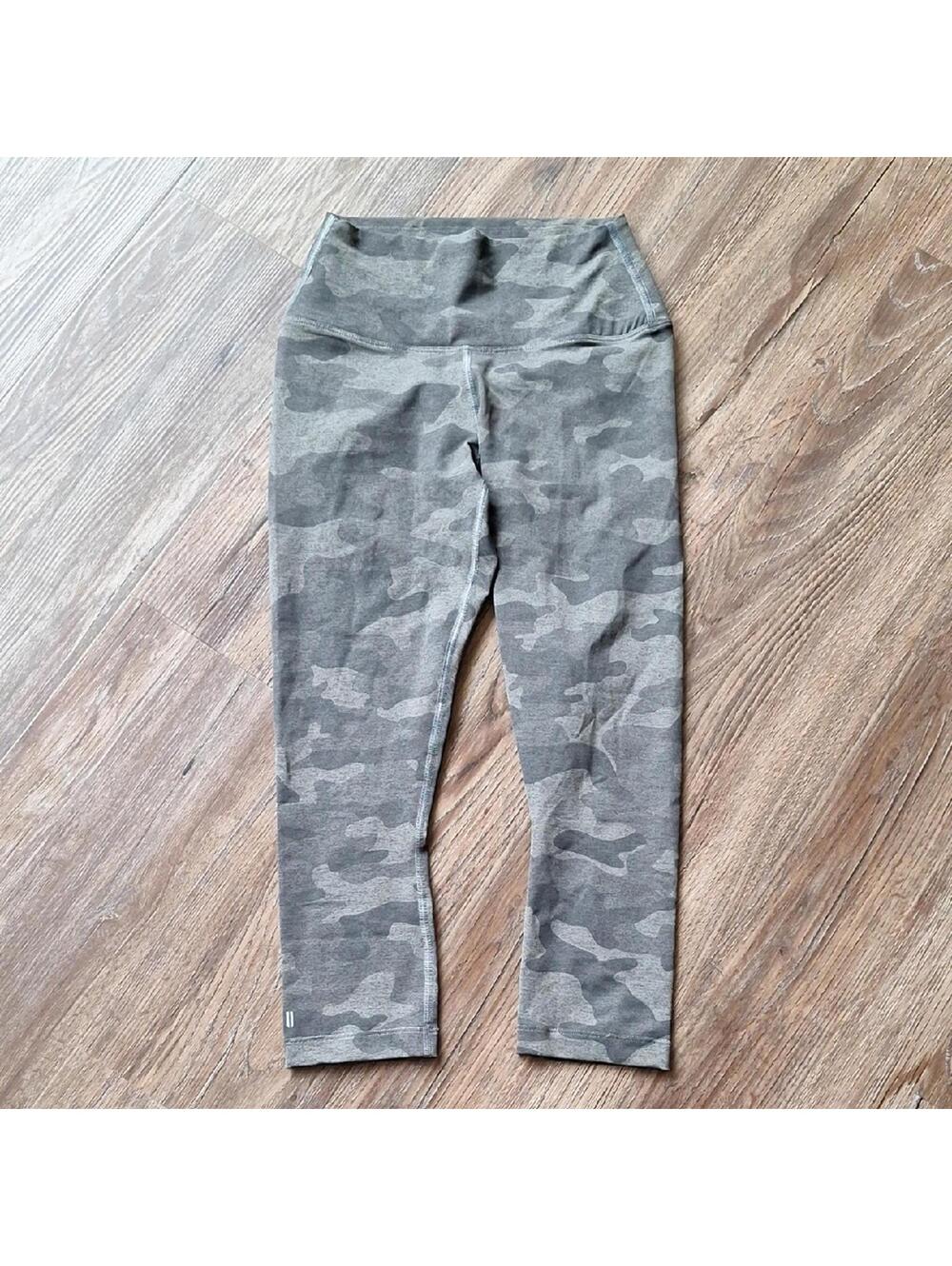Nobull Green Camo Capri Legging Size Xs